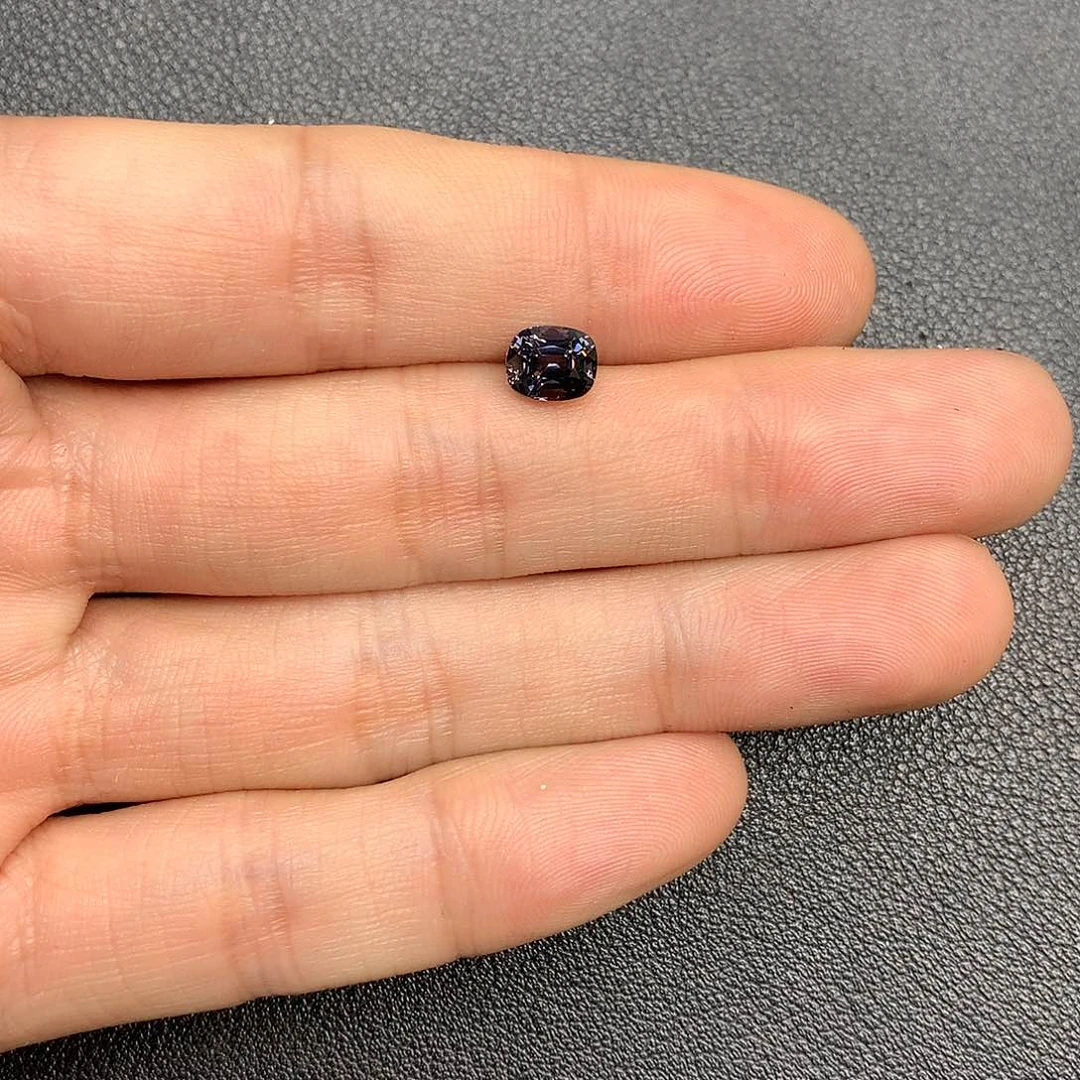 尖晶石裸石未镶嵌