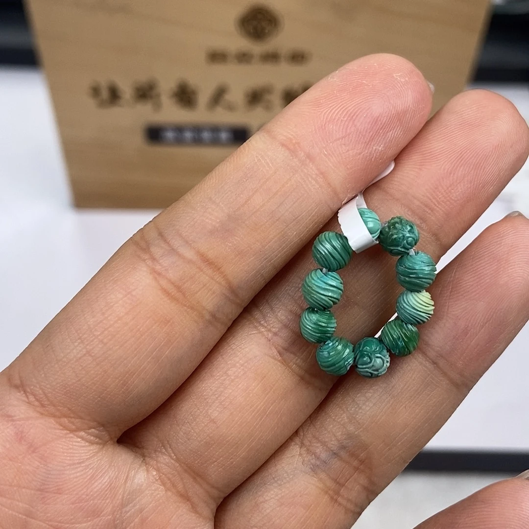 琳***李绿松石未镶嵌珠宝奇石