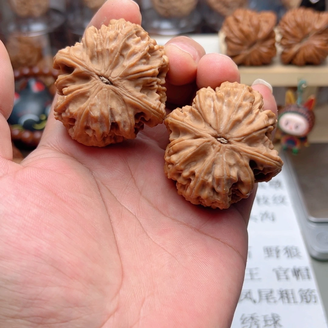 吊坠文玩核桃49尺鸡心