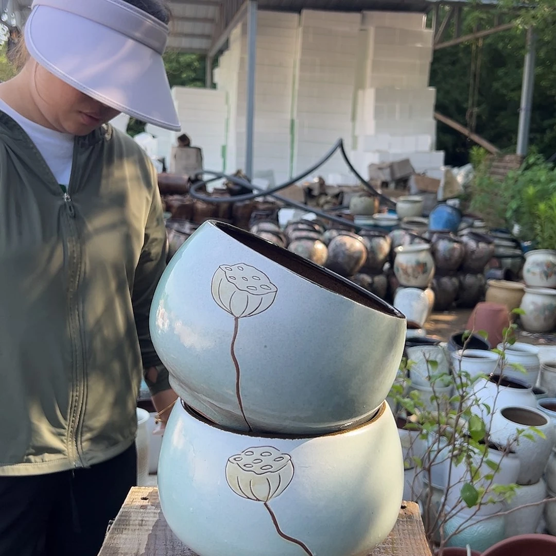 紫砂花盆口径19高度15两个手刻莲子天青色