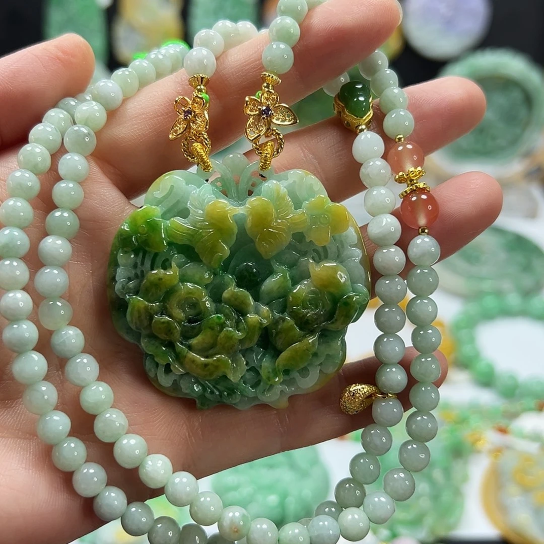 翡翠未镶嵌颈饰吊坠