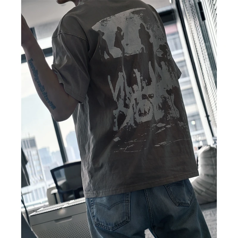 Cloud in Fog/拨雾见云夏季新款上衣男士人物剪影短袖印花水洗T恤