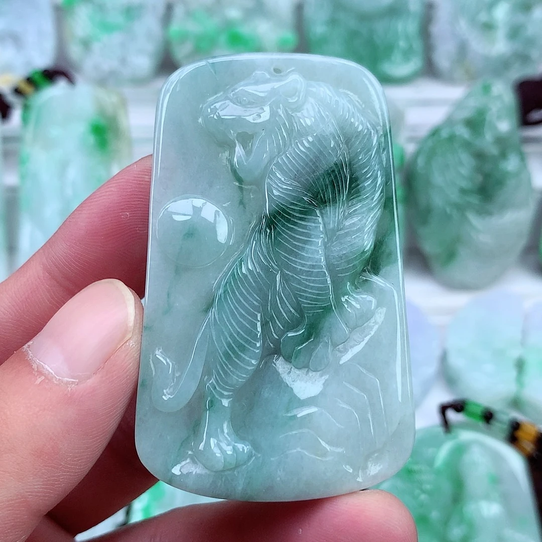 翡翠未镶嵌颈饰翡翠吊坠