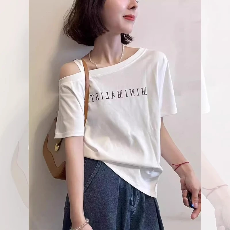 韩系ins时尚字母印花斜领露肩短袖t恤2025夏宽松显瘦舒适休闲上衣