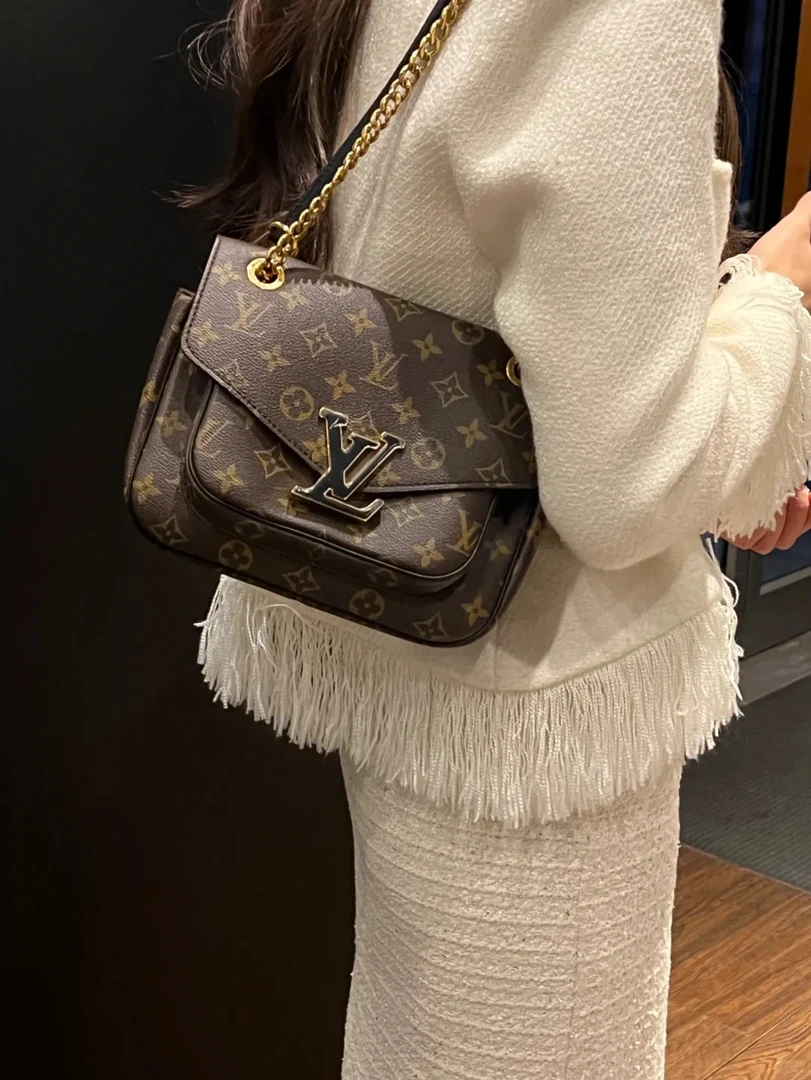95新 LouisVuitton/路易威登 lv passy邮差老花 /98新/优选