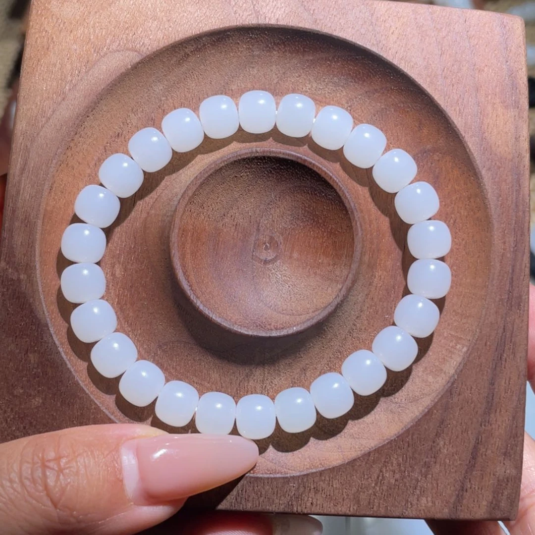 未镶嵌手链和田玉卡8