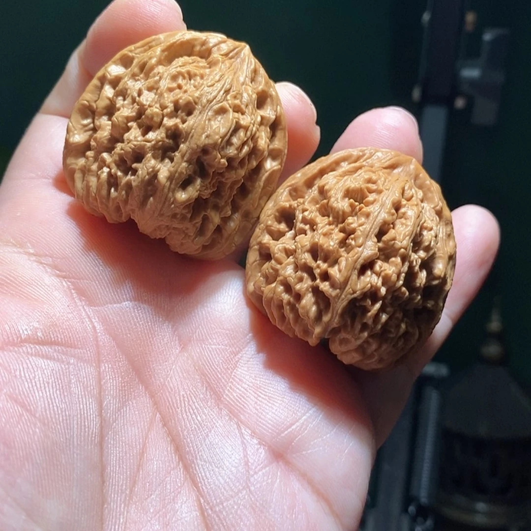 把件文玩核桃40凹底南疆石全品