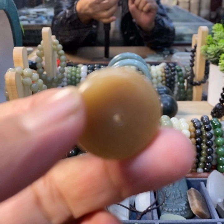和田玉（糖玉）未镶嵌挂件