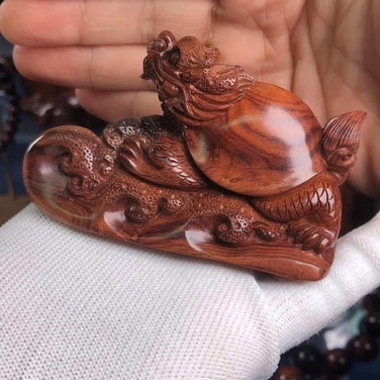 至***，把件黄花梨/降香黄檀