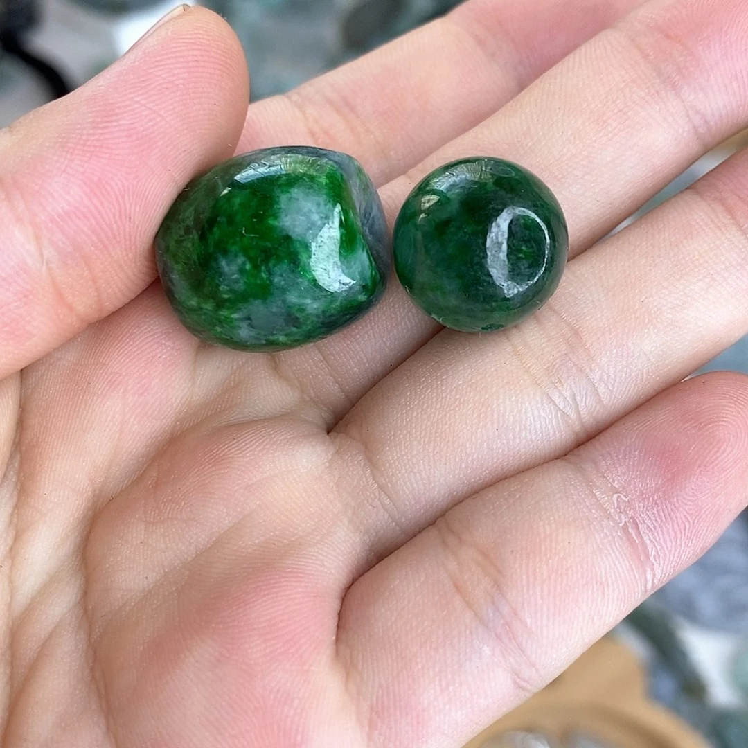 青***限翡翠散珠大绿珠子