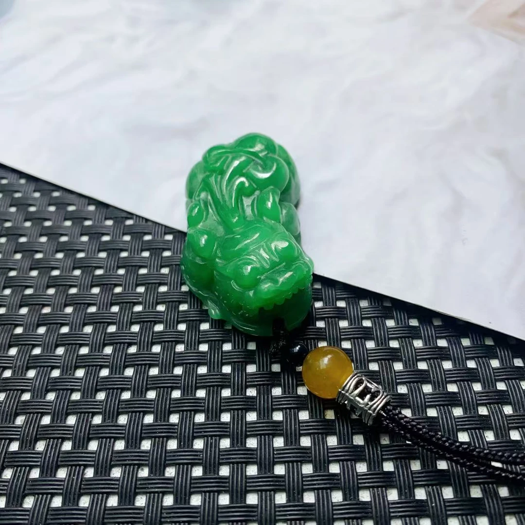 A205绿色皮休项链吊坠