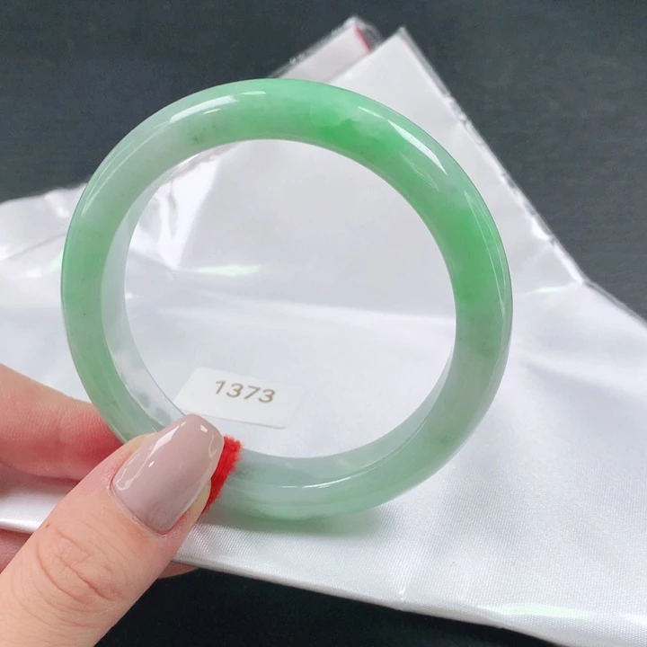 翡翠手镯未镶嵌天然翡翠手镯01