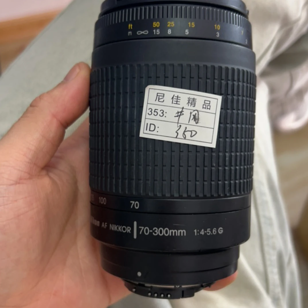 9新 尼康 卡口 二手单反相机/镜头（无配件）