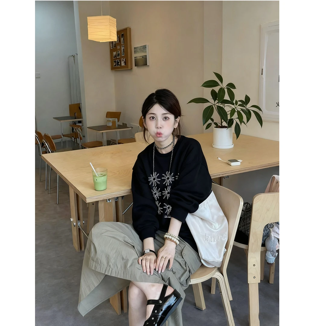 宽松韩版黑色圆领卫衣女大码胖mm显瘦百搭慵懒风长袖上衣服女装潮