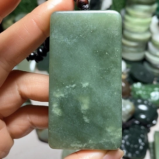 未镶嵌和田玉（糖玉）珠宝半成品