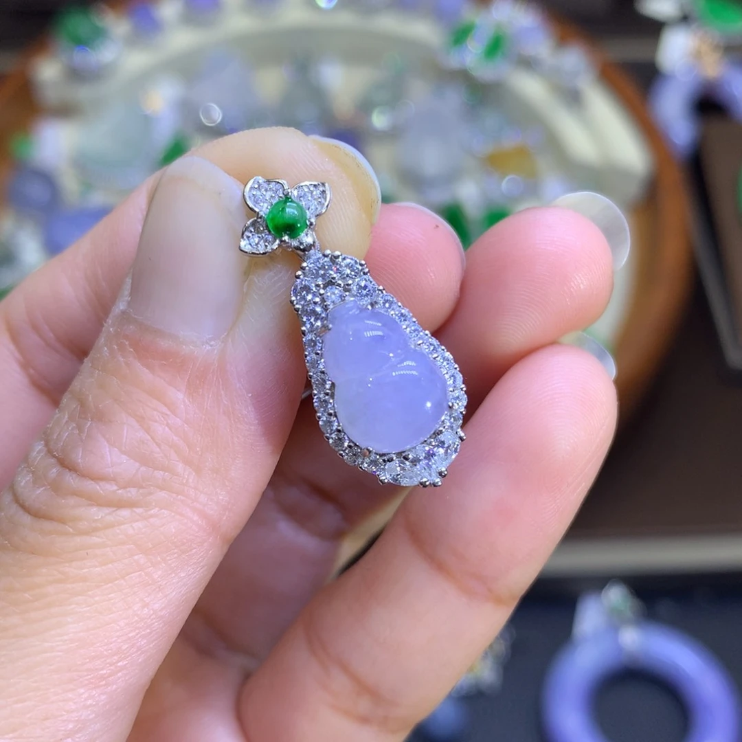 翡翠颈饰银S925镶嵌翡翠