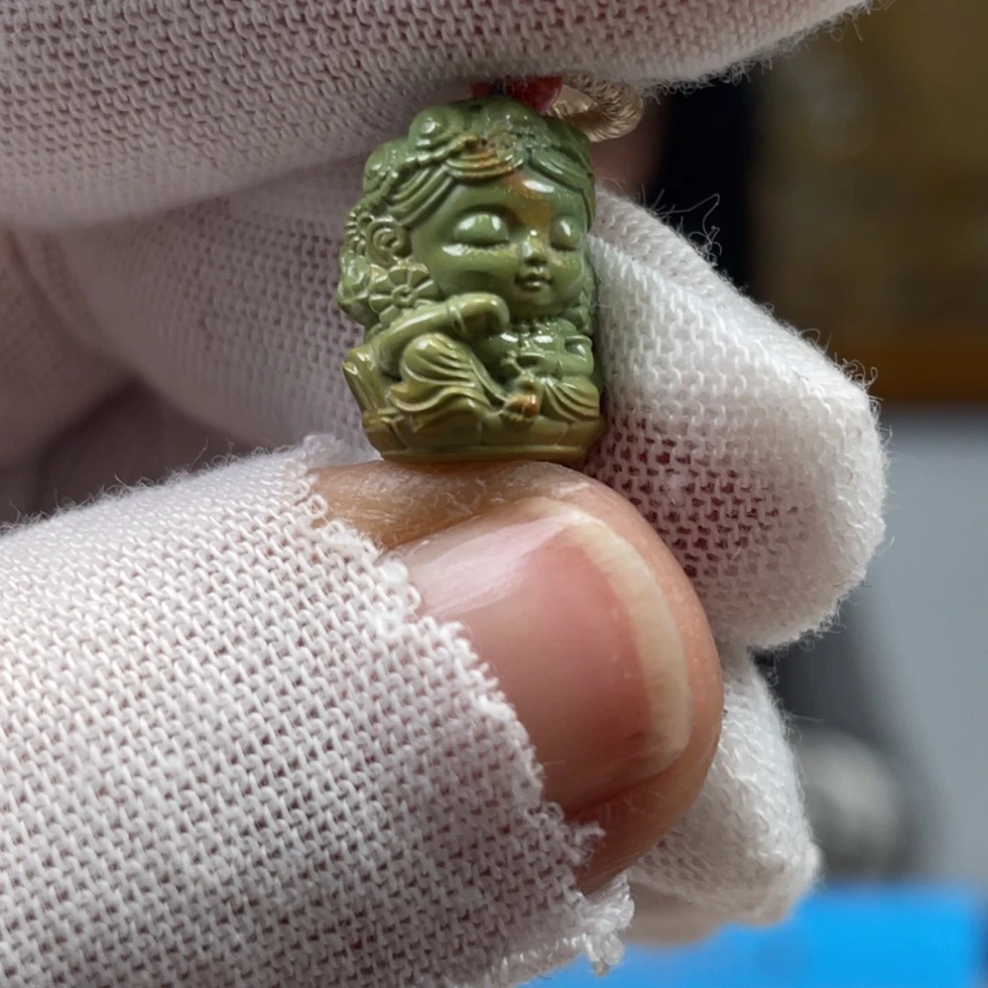 绿松石未镶嵌挂件