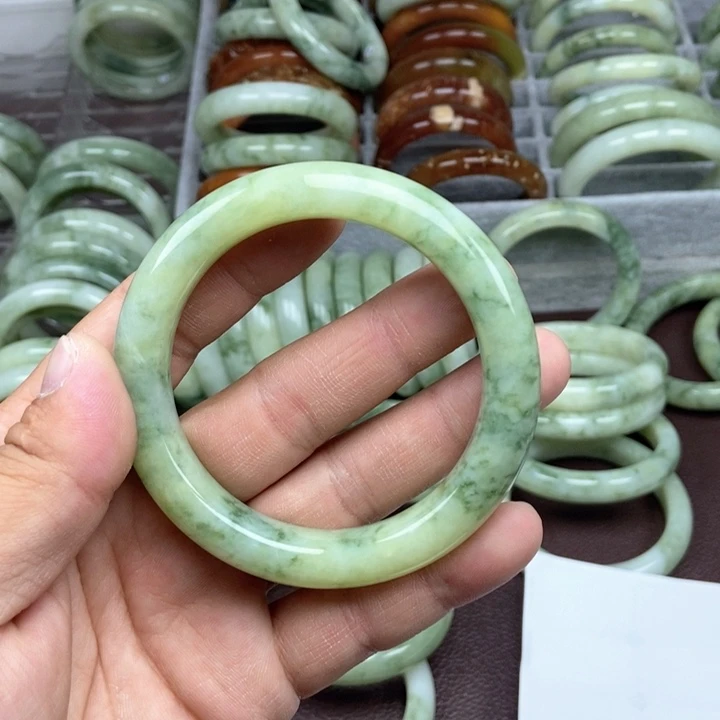 蛇纹石玉手镯未镶嵌缈**″