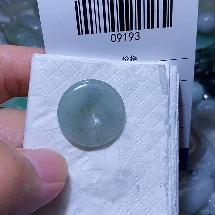 翡翠未镶嵌颈饰天光墟翡翠市场现金代购
