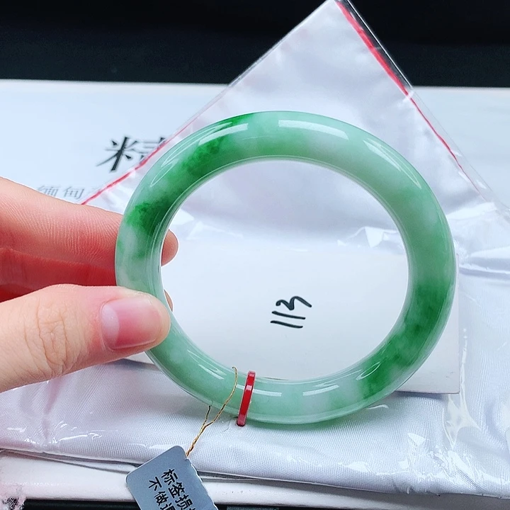 翡翠手镯（圆镯）未镶嵌缅甸天然a货手镯54+