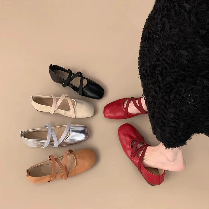 法式复古玛丽珍单鞋女平底包头豆豆鞋皮鞋百搭软底羊皮增高鞋方头