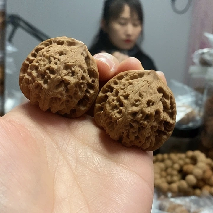 文玩核桃把件41 虎头王小众