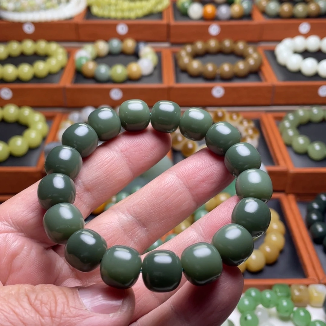 和田玉未镶嵌手串
