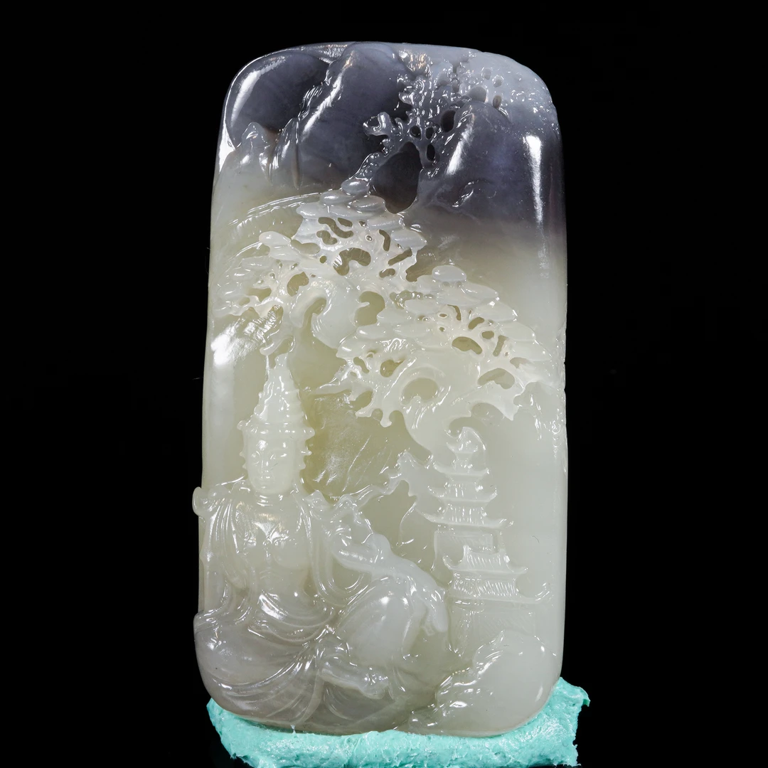LOT.008和田玉巧雕山水人物牌/X2576