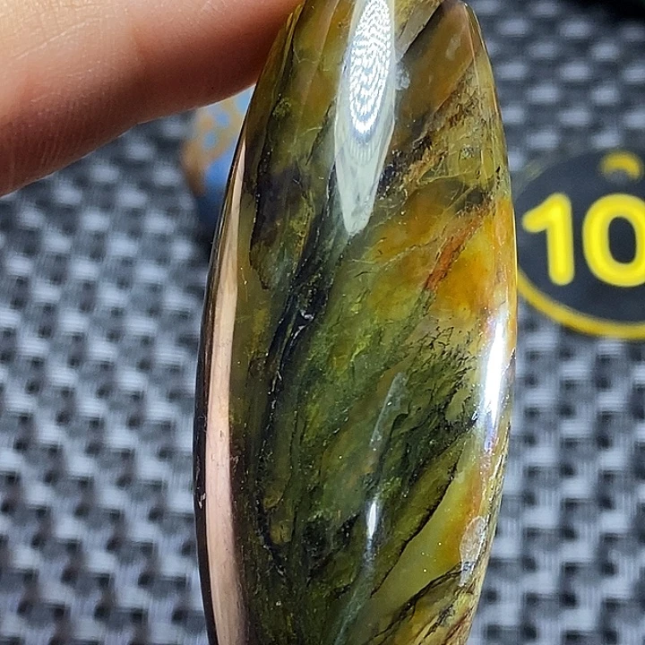 宝***珍玛瑙/玉髓未镶嵌颈饰