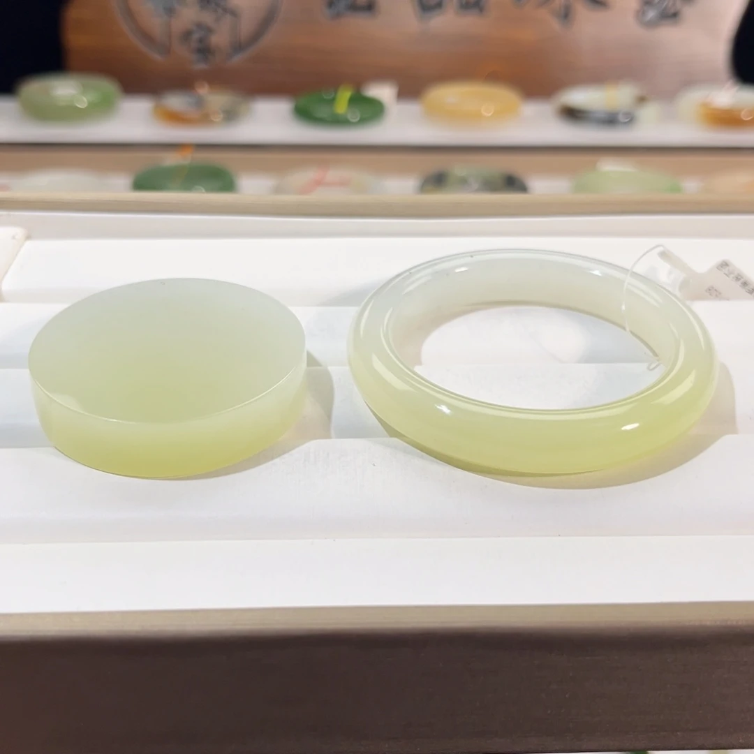 和田玉未镶嵌手镯青花黄口半山水套装