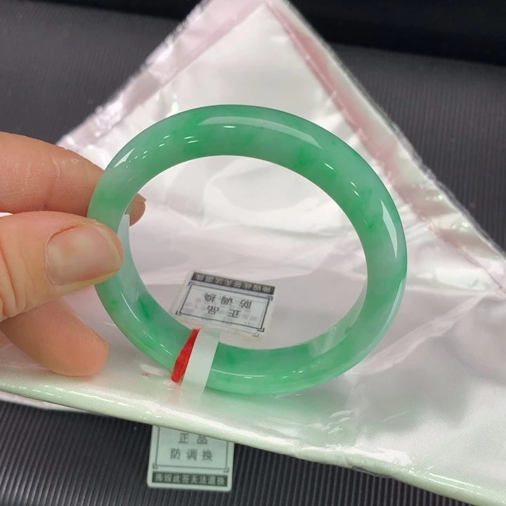 翡翠未镶嵌手镯正圈54