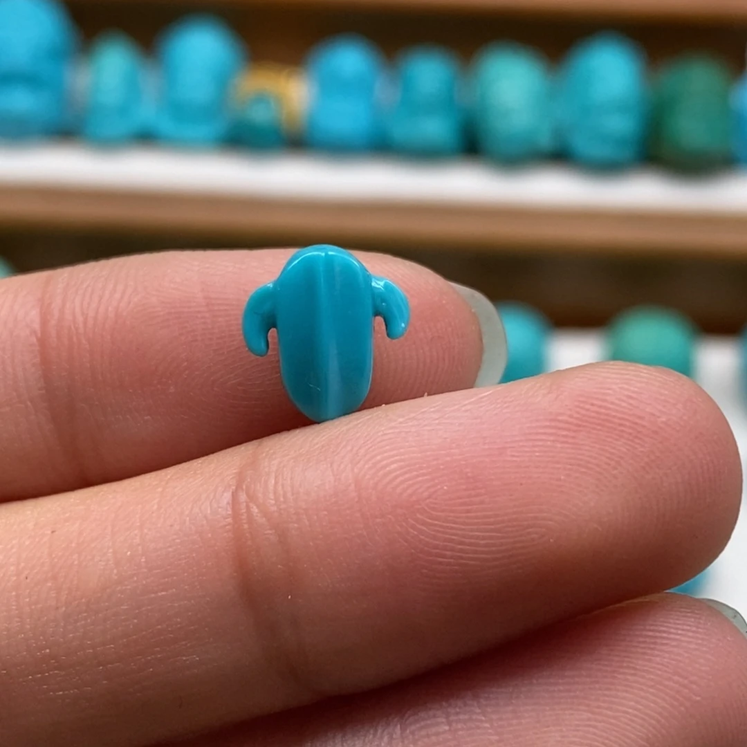 绿松石颈饰未镶嵌