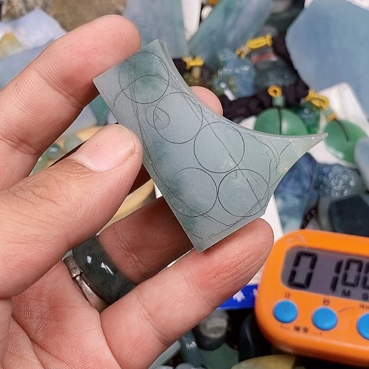 未镶嵌定制翡翠贞**世翡翠