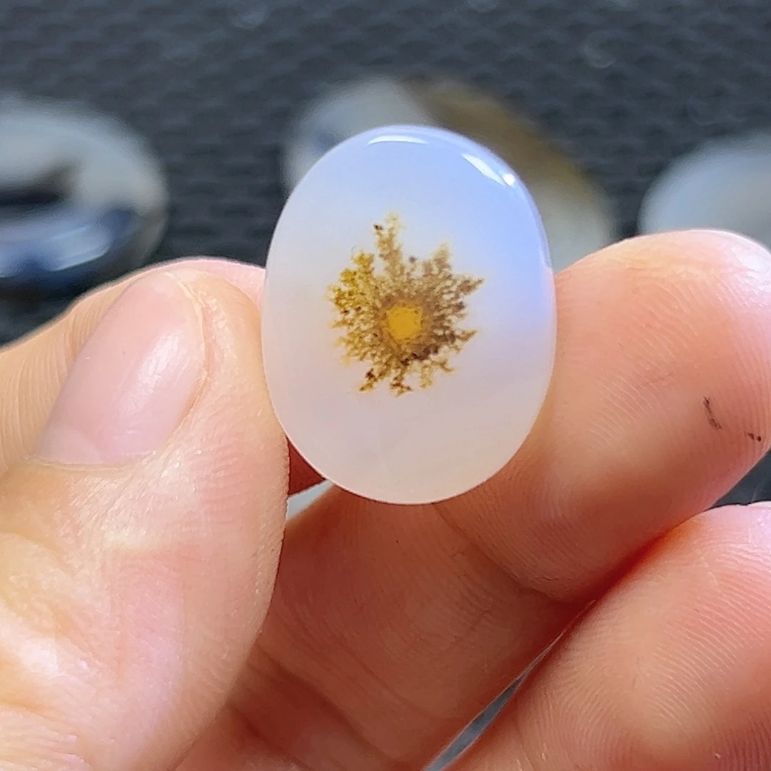 玛瑙/玉髓未镶嵌珠宝半成品