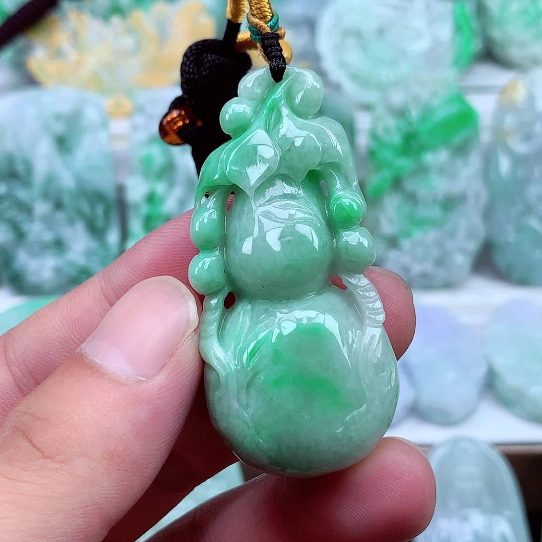 翡翠未镶嵌颈饰翡翠吊坠