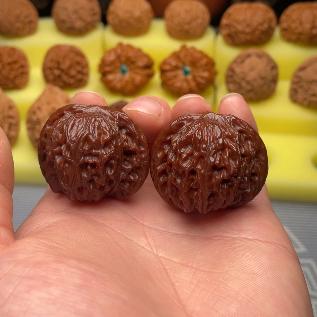 文玩核桃把件手盘三年全品磨盘