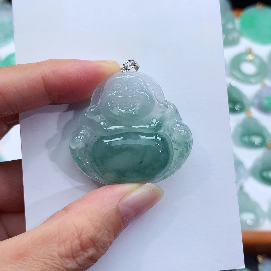 翡翠18K金镶嵌颈饰翡翠吊坠