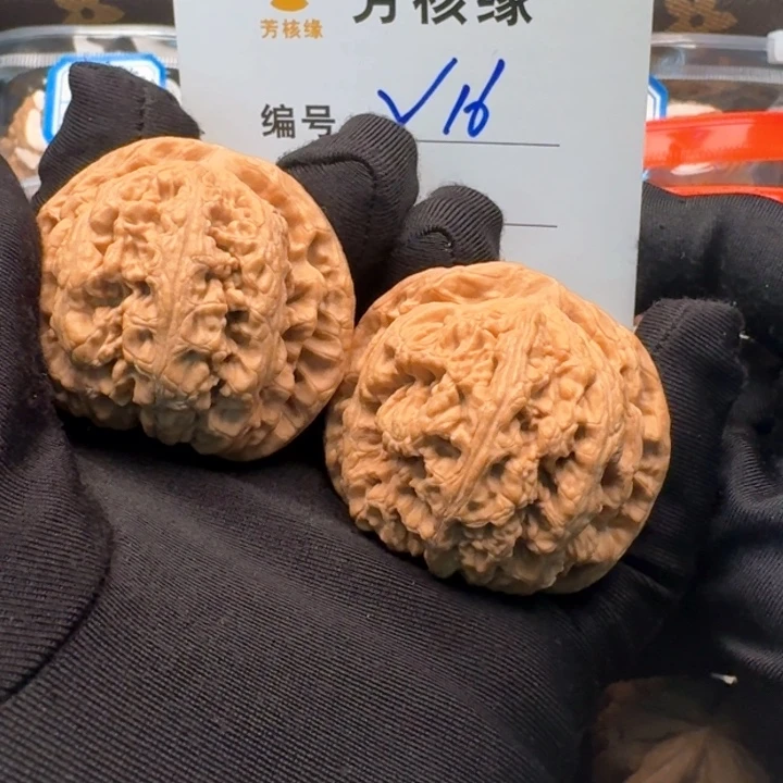 文玩核桃把件爱***信大粗筋