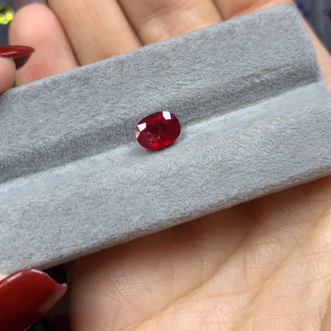 红宝石裸石未镶嵌1.61ct无烧鸽血红