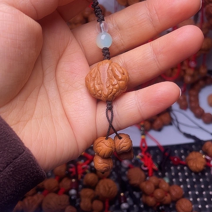 吊坠桃核龙纹桃枭