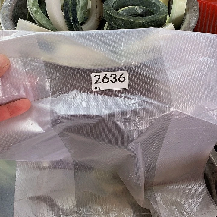 无***界未镶嵌蛇纹石玉手镯