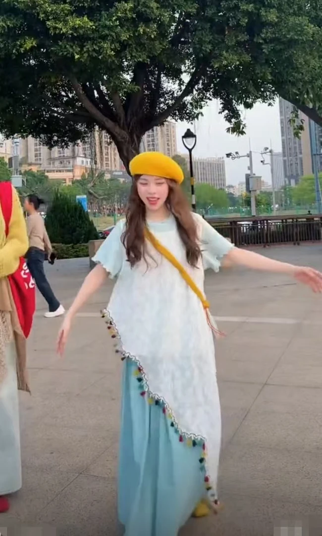 欧若风流苏文艺镂空背心百搭半袖半身裙三件套夏季新款时尚显瘦