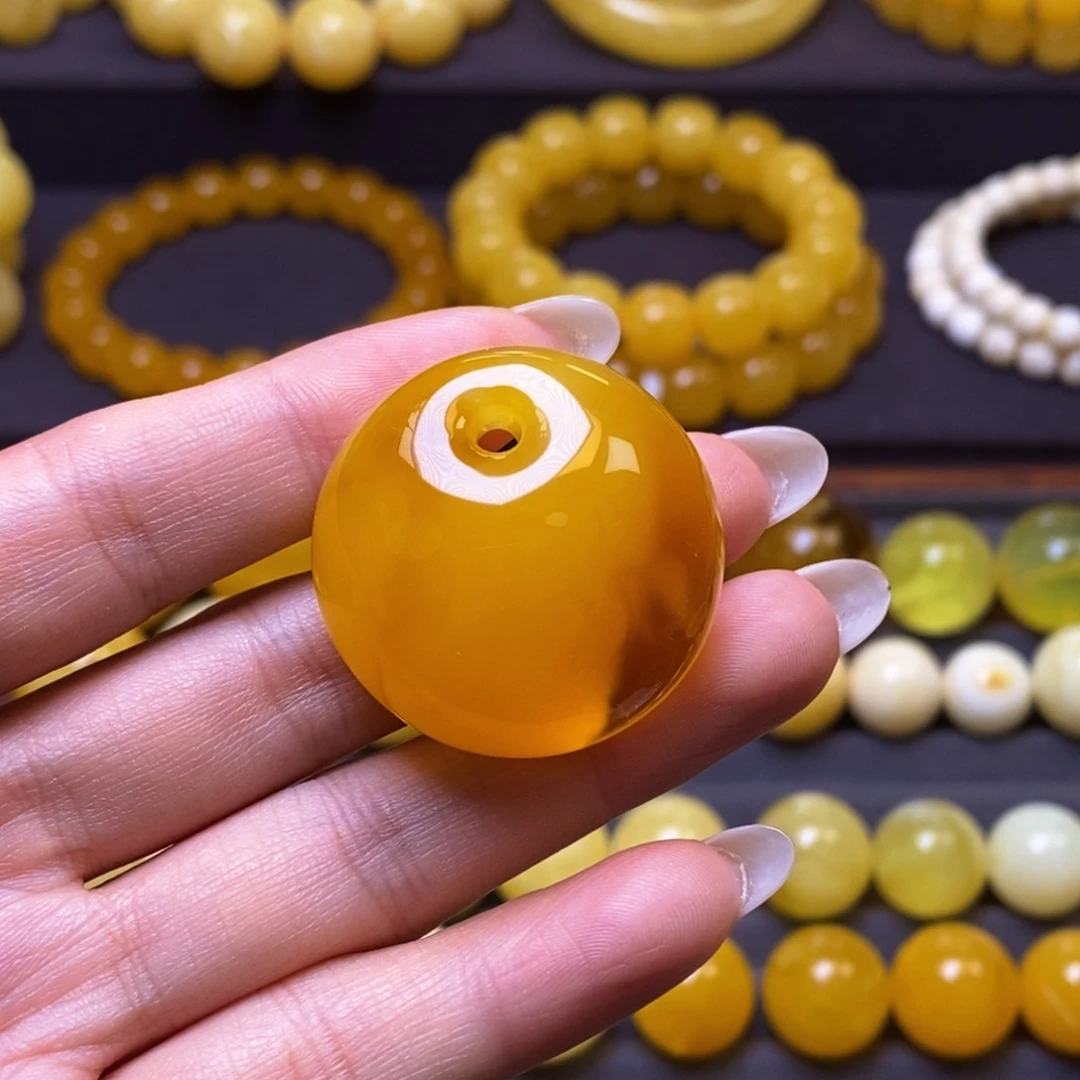 蜜蜡未镶嵌裸石扣子