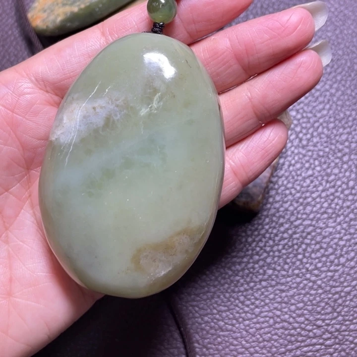 岫岩河磨玉（透闪石质玉）未镶嵌颈饰