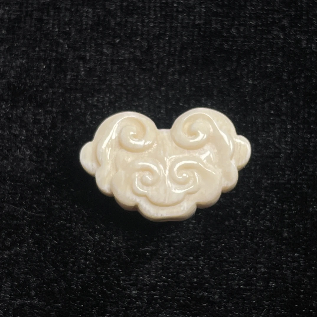 天然猛犸牙祥云备云9*14*7mm左右