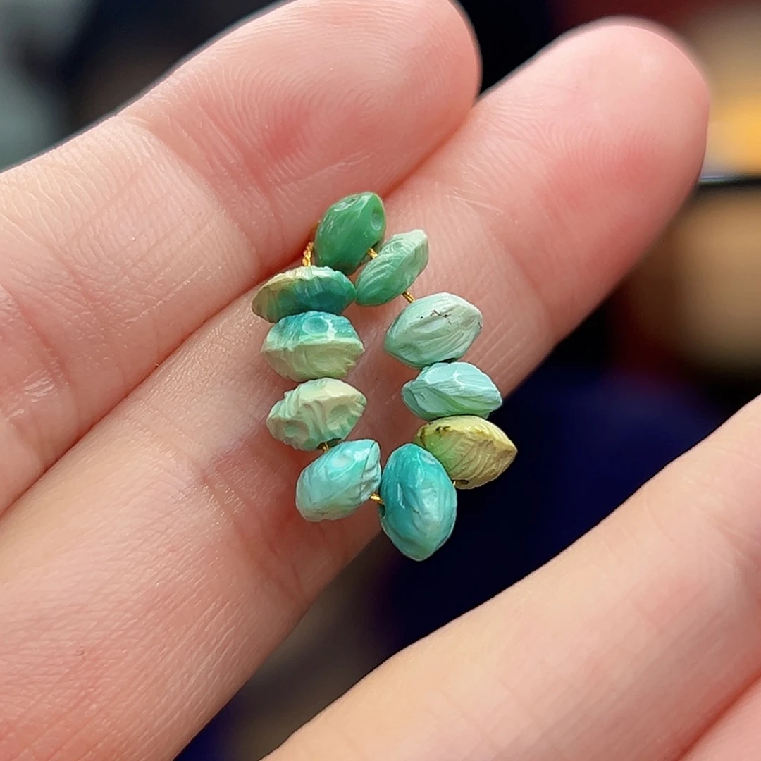 绿松石未镶嵌珠宝奇石