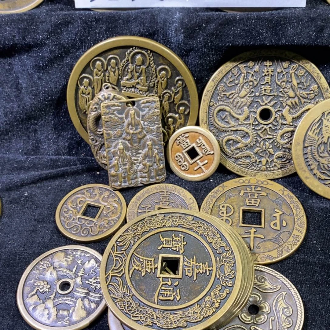 曉***菓翻砂铸造现代工艺品