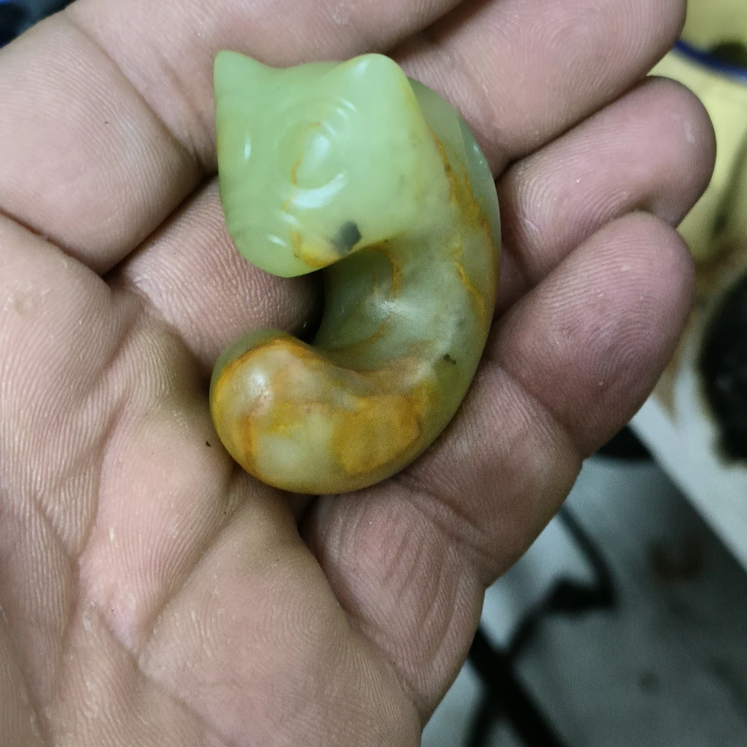 河磨奇石猪龙形器型件