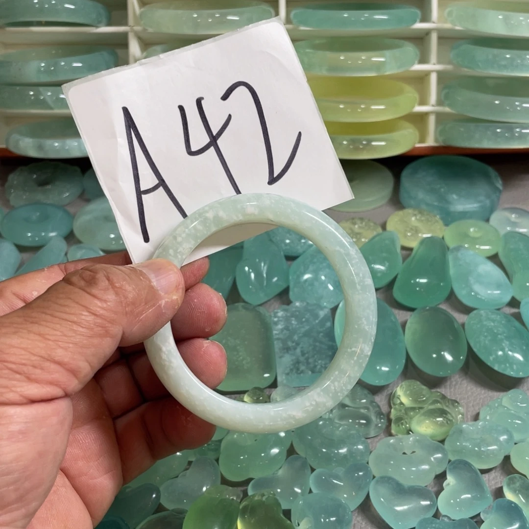 蛇纹石玉合金颈饰