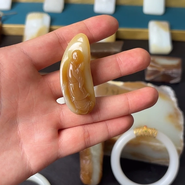 和田玉未镶嵌挂件